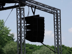 PA Speaker Installation bei Flying Tower